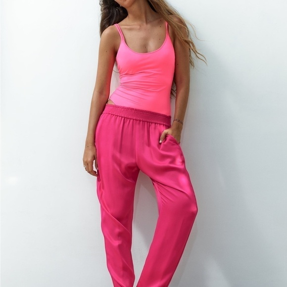 Sold out in stores! Zara fushia pink pants satin like pants woman size XS - Picture 2 of 10
